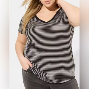 Torrid Gray & Black Striped V-Neck Top, Soft, Stretch, Flattering Cut NWOT 3X